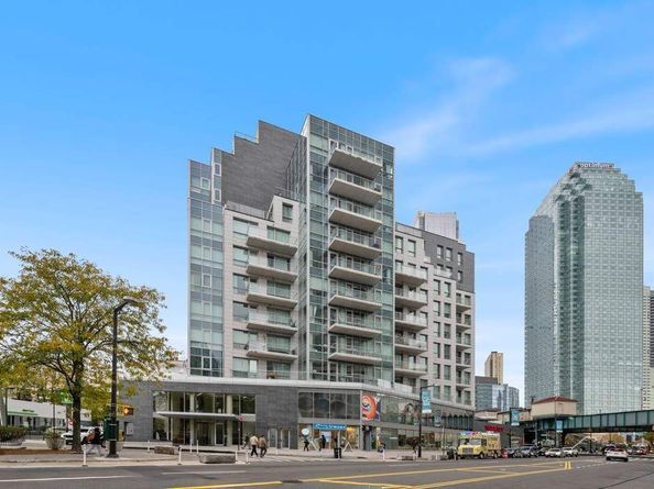 22-43 Jackson Avenue 11F, Queens NY 11101