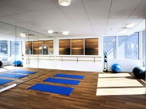 247 West 46th Street 2604, New York NY 10036