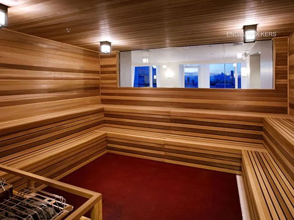 247 West 46th Street 2604, New York NY 10036