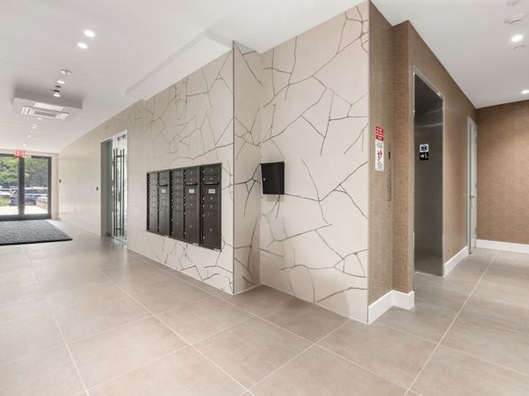 379 Ocean Parkway 2C, Brooklyn NY 11218