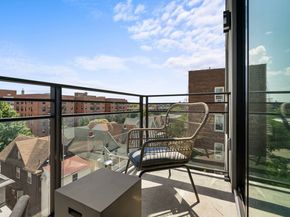 379 Ocean Parkway 2C, Brooklyn NY 11218