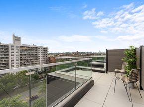 379 Ocean Parkway 2C, Brooklyn NY 11218