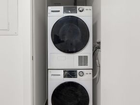 379 Ocean Parkway 2C, Brooklyn NY 11218