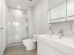 379 Ocean Parkway 2C, Brooklyn NY 11218