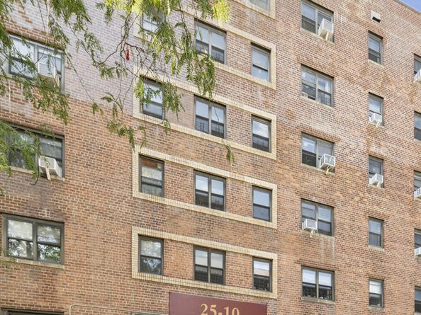 25-10 31st Avenue 2M, Queens NY 11106