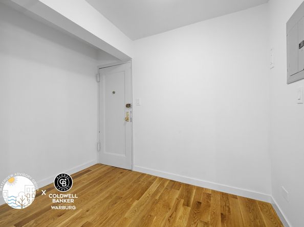 25-10 31st Avenue 2M, Queens NY 11106