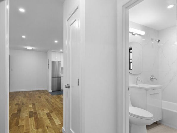 25-10 31st Avenue 2M, Queens NY 11106