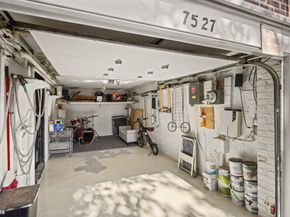 75-27 Furmanville Avenue, Queens NY 11379