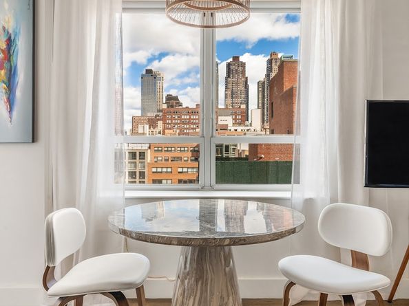 432 West 52nd Street 7H, New York NY 10019