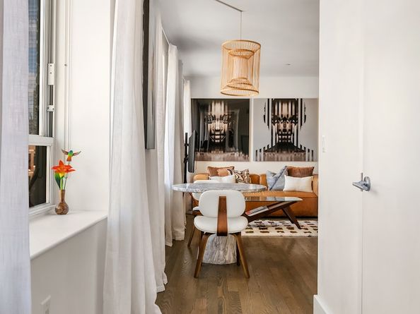 432 West 52nd Street 7H, New York NY 10019