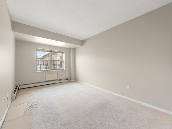 260 Beach 81st Street 6V, Queens NY 11693