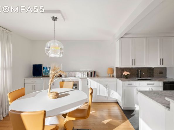 137 East 36th Street 21F, New York NY 10016