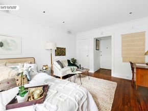 319 West 18th Street 1F, New York NY 10011