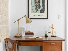 319 West 18th Street 1F, New York NY 10011
