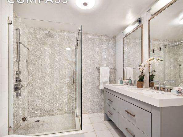 155 East 38th Street 12J, New York NY 10016