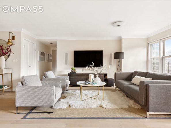 155 East 38th Street 12J, New York NY 10016