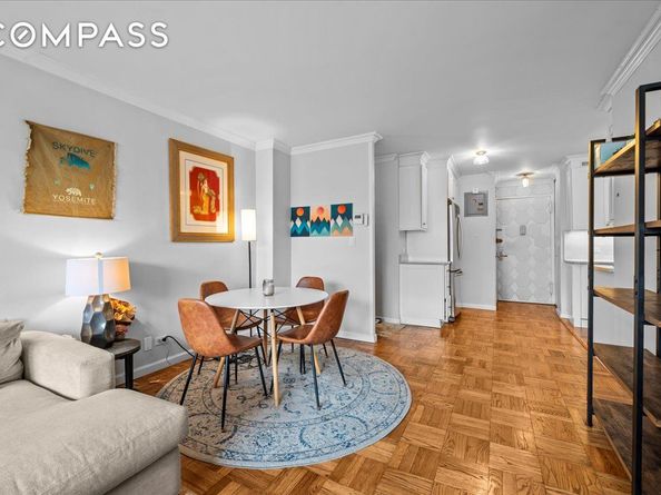 200 East 27th Street 11B, New York NY 10016