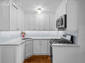 200 East 27th Street 11B, New York NY 10016