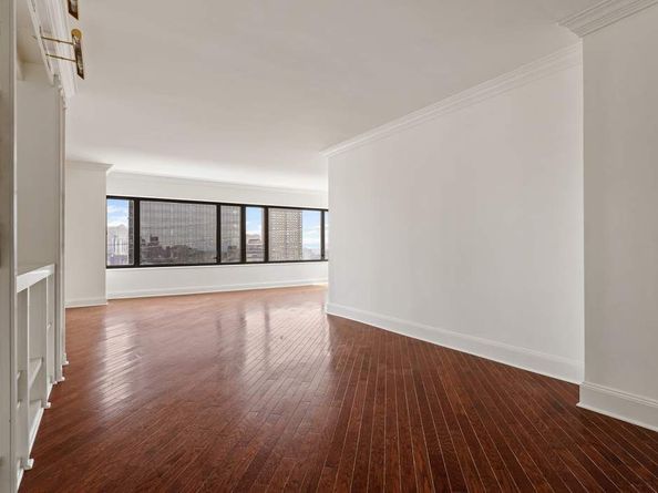 425 East 58th Street 21F, New York NY 10022