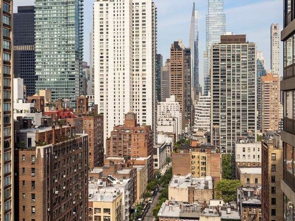 425 East 58th Street 20E, New York NY 10022