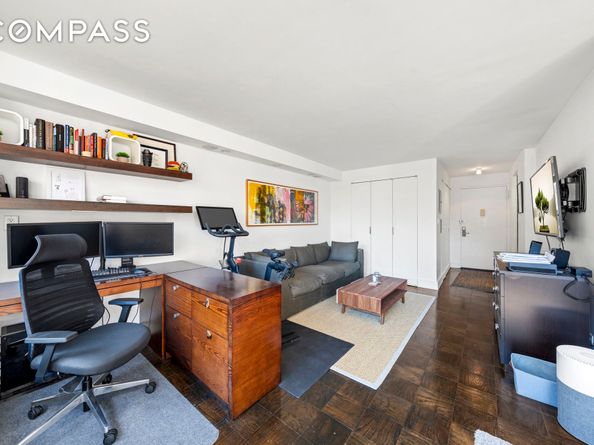 330 3rd Avenue 8D, New York NY 10010