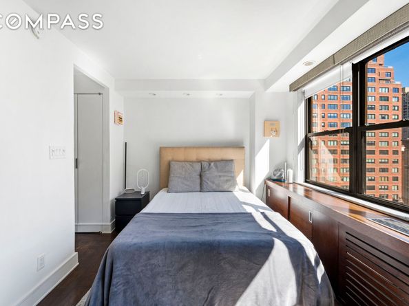 330 3rd Avenue 8D, New York NY 10010