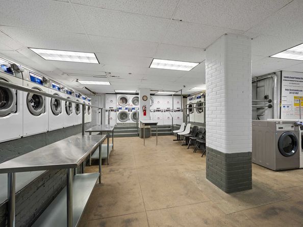 325 West 45th Street 319, New York NY 10036