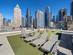 325 West 45th Street 319, New York NY 10036