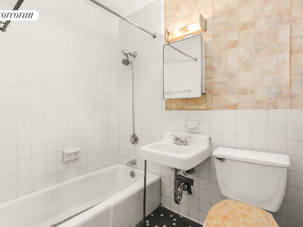 609 Columbus Avenue 2C, New York NY 10024