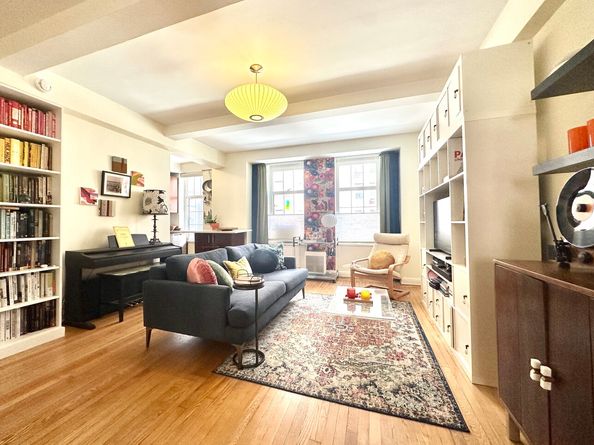 465 West 23rd Street 4G, New York NY 10011