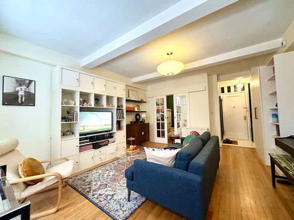 465 West 23rd Street 4G, New York NY 10011