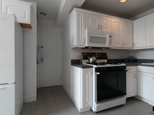140 East 81st Street 12E, New York NY 10028