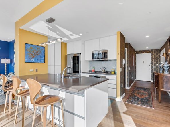 306 Gold Street 17G, Brooklyn NY 11201