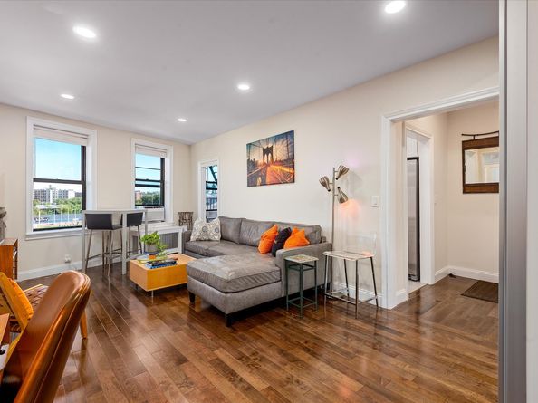 270 Seaman Avenue D3, New York NY 10034