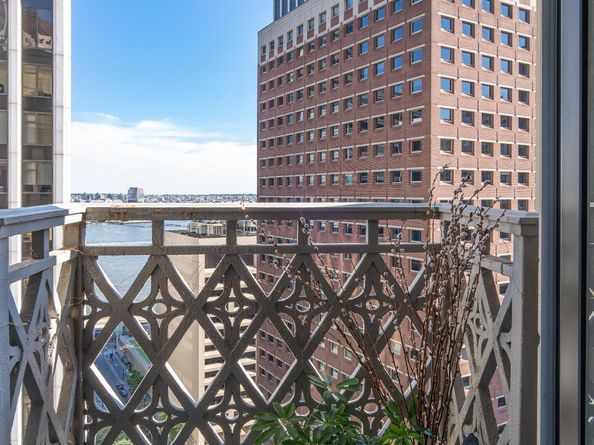 3 Hanover Square 19J, New York NY 10004