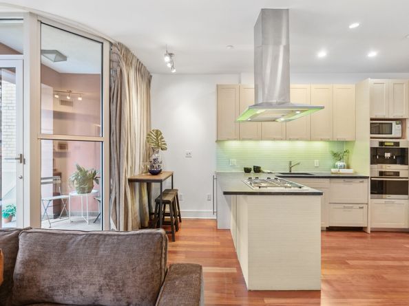 345 East 50th Street 5A, New York NY 10022