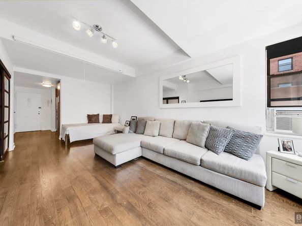 30 East 37th Street 10K, New York NY 10016