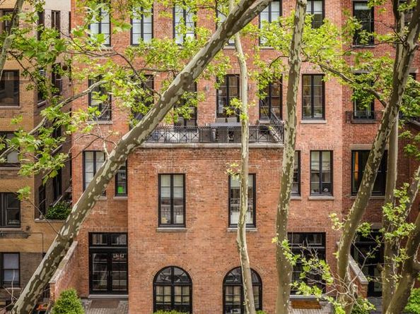 4 East 93rd Street, New York NY 10128
