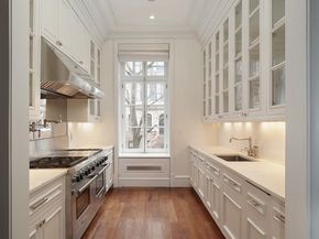 4 East 93rd Street, New York NY 10128
