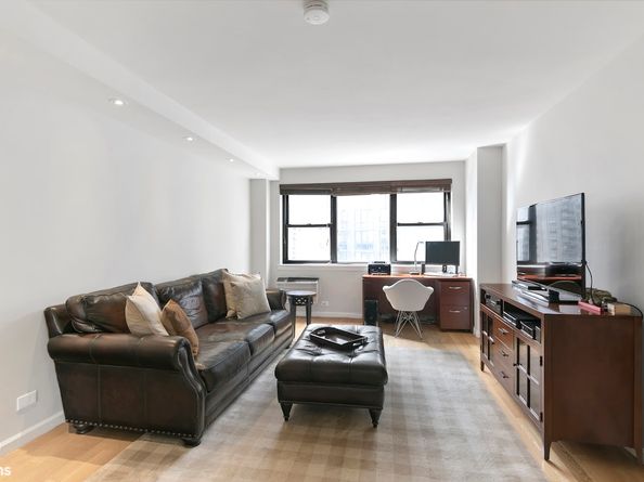 357 East 57th Street 11E, New York NY 10022