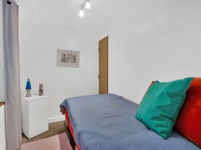 155 East 49th Street 11CD, New York NY 10017