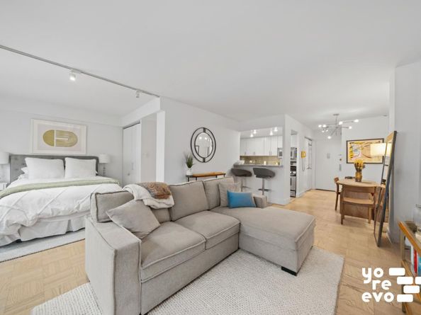 16 West 16th Street 11NS, New York NY 10011