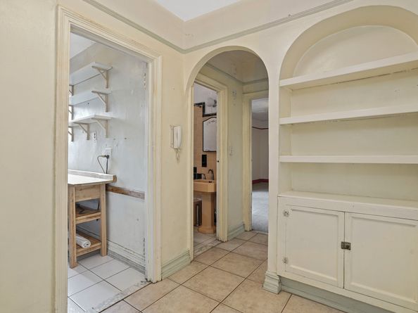 868 East 7th Street 3H, Brooklyn NY 11230