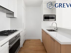 230 East 20th Street 52, New York NY 10003
