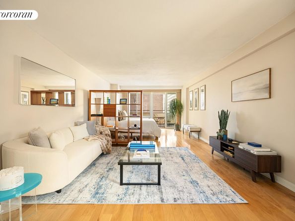 142 East 16th Street 11B, New York NY 10003