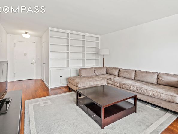 205 3rd Avenue 11T, New York NY 10003