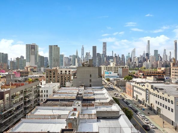 11-52 44th Drive 7A, Queens NY 11101