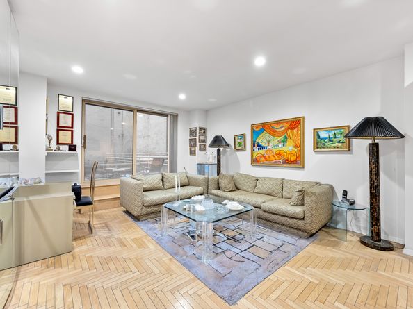 106 Central Park S 4D, New York NY 10019