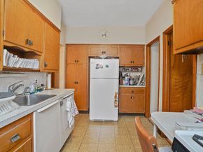70-49 66th Place 2 units, Queens NY 11385
