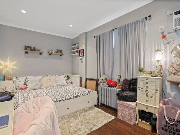 70-49 66th Place 2 units, Queens NY 11385